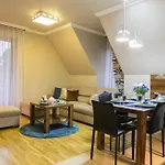 アパート Famixdom Zakopianskie Tarasy Jacuzzi&sauna Centrum ザコパネ