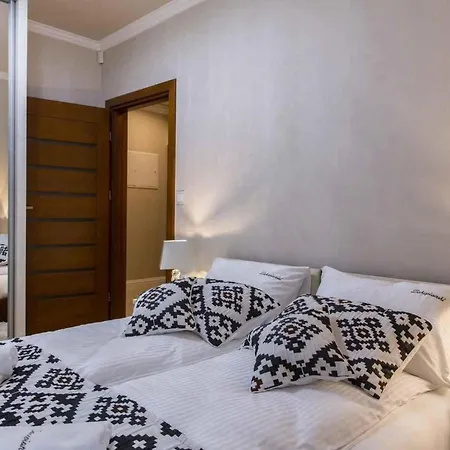 Famixdom Zakopianskie Tarasy Jacuzzi&sauna Centrum