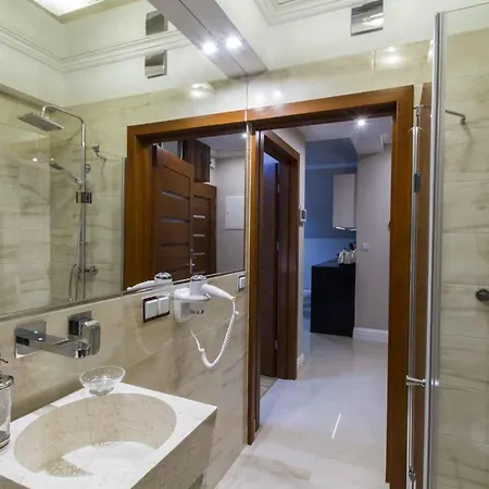 Famixdom Zakopianskie Tarasy Jacuzzi&sauna Centrum 아파트 *