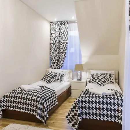 Famixdom Zakopianskie Tarasy Jacuzzi&sauna Centrum *